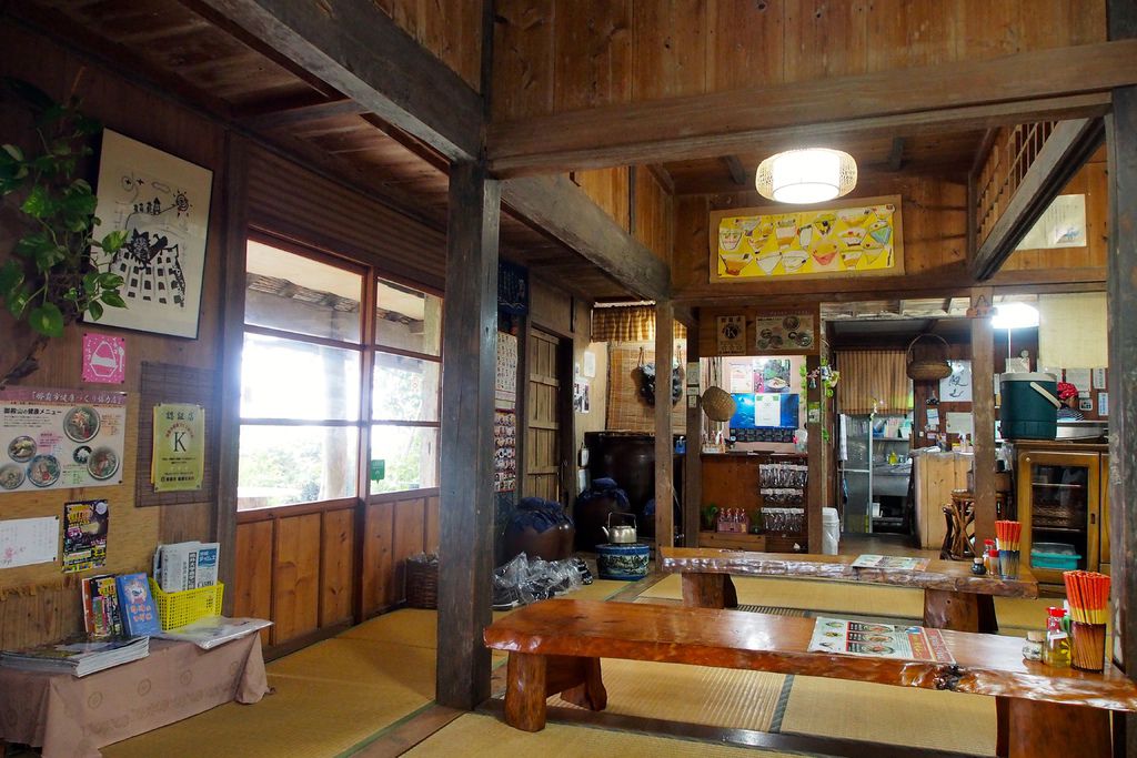 沖繩、美食 | 琉球古來すば 御殿山。懷舊老屋裡的傳統好味道 (近首里城) @偽日本人May．食遊玩樂