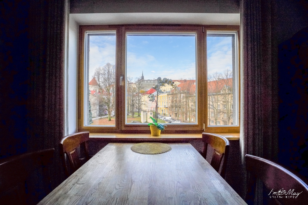 愛沙尼亞、塔林 | Tallinn City Apartments &#8211; Old Town (塔林城市公寓)。老城區內絕佳雙臥室公寓、夢幻廚房、地理位置超讚、飯店式管理好安心 @偽日本人May．食遊玩樂