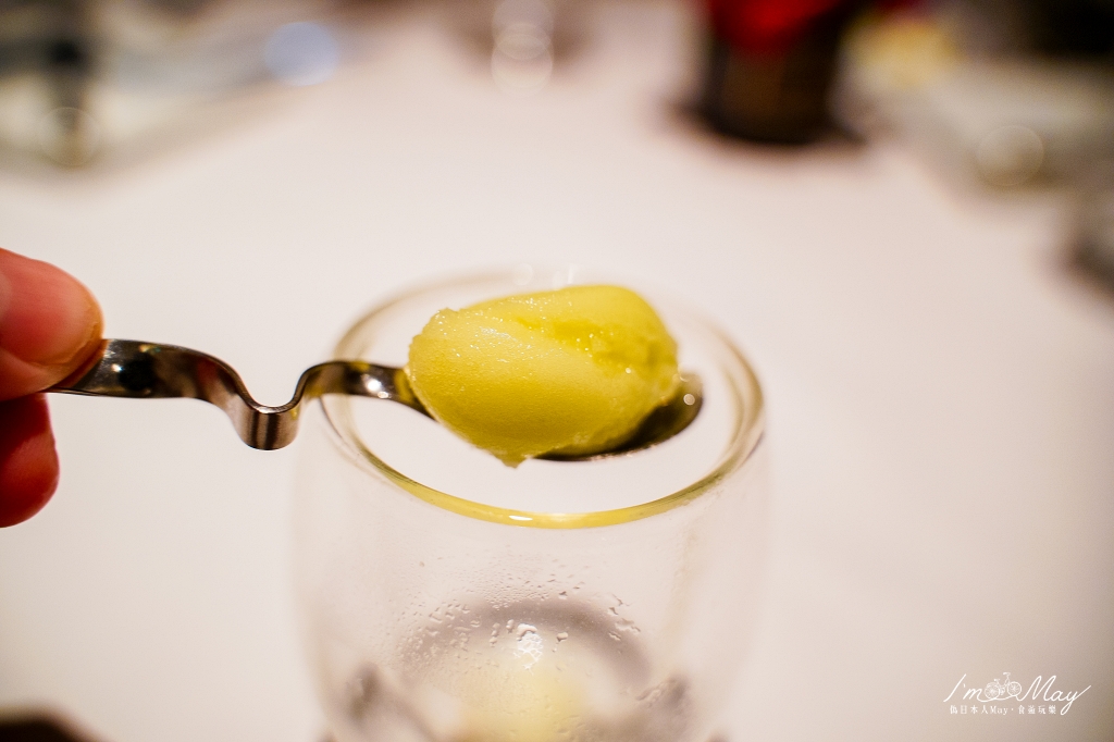 台中法式餐廳 : 米其林一星「鹽之華法式餐廳 Fleur de Sel Restaurant」，令人驚豔、讚不絕於口的主廚特製無菜單料理 | 台灣首位摘星女主廚堅持的法式情懷 @偽日本人May．食遊玩樂