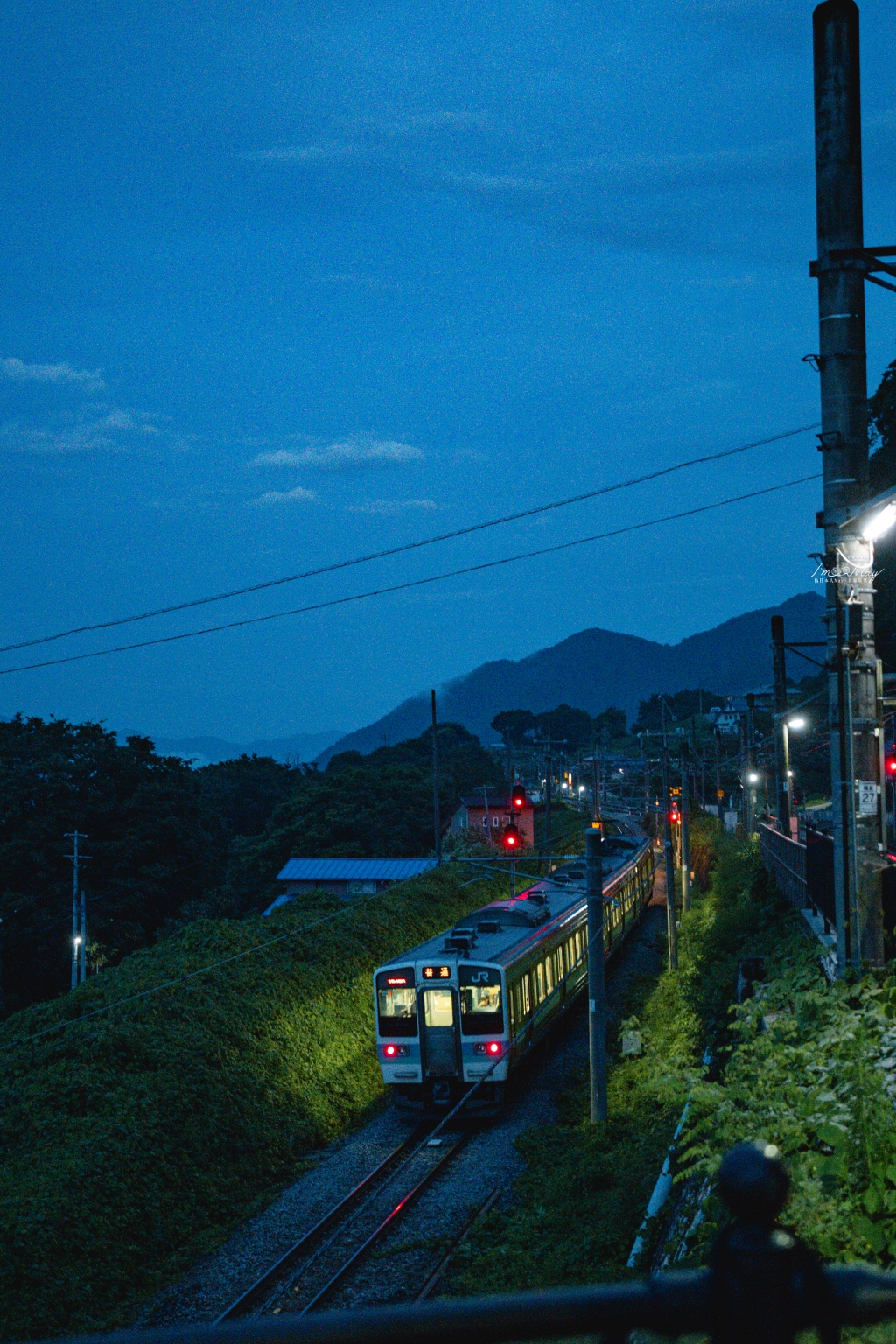 日本鐵道旅行 | 日本三大車窗景觀、自然夜景遺產、梯田百選 : 姨捨車站（おばすて駅）| JR東日本特色車站 @偽日本人May．食遊玩樂