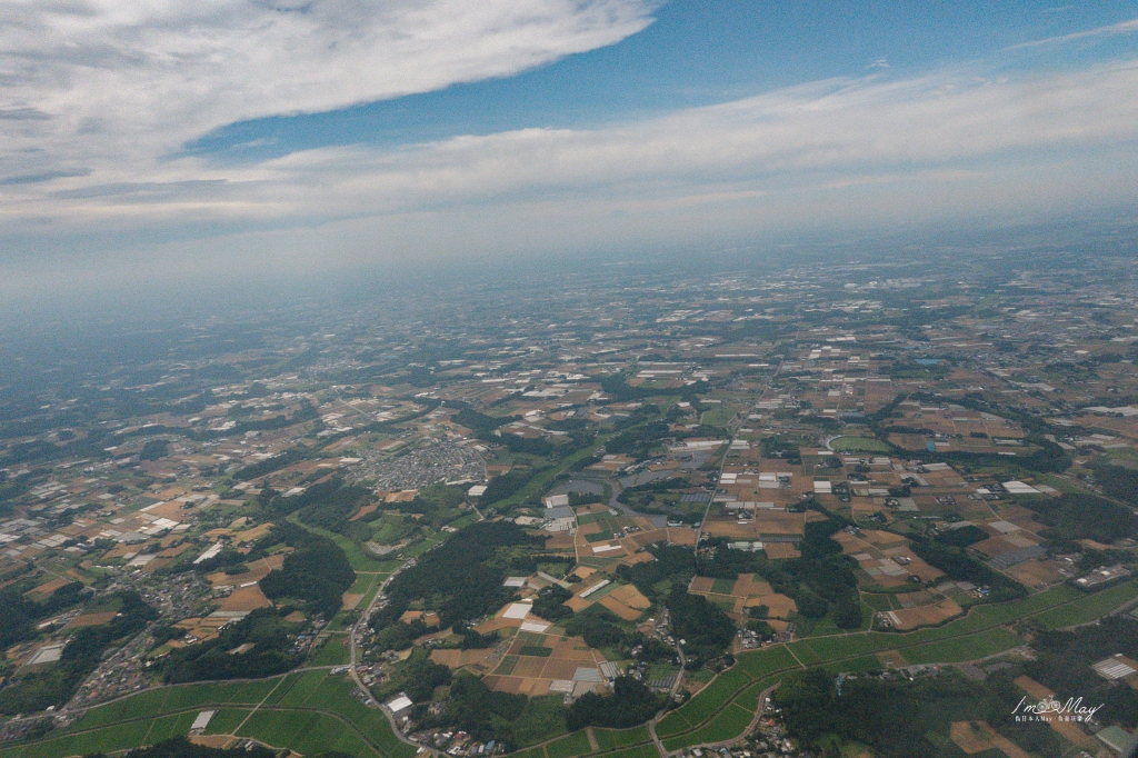 飛行記錄 | 日本航空 JAPAN AIRLINES 東京-台北 (NRT-TPE)，Boeing 767-300 客艙機艙介紹、東京成田空港JAL Sakura Lounge貴賓室、商務艙搭乘與餐點分享 @偽日本人May．食遊玩樂