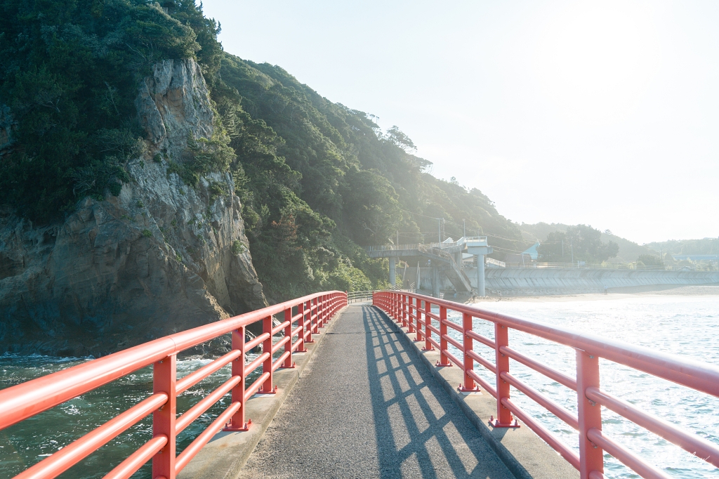 福島、磐城 | 波立海岸的絕美風景 : 自然與歷史共存「波立寺」、觀看初日昇起的著名景點「弁天島」 @偽日本人May．食遊玩樂