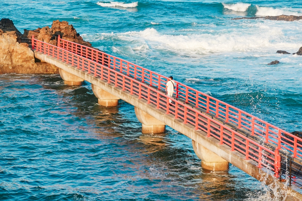 福島、磐城 | 波立海岸的絕美風景 : 自然與歷史共存「波立寺」、觀看初日昇起的著名景點「弁天島」 @偽日本人May．食遊玩樂