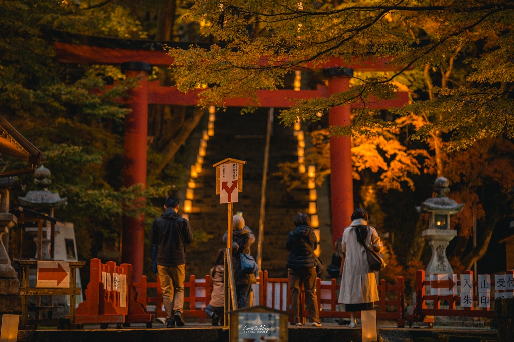 關西攝影記錄 | 幽燈靜夜：探尋奈良談山神社夜間點燈的秋夜微光與靜謐詩意 @偽日本人May．食遊玩樂