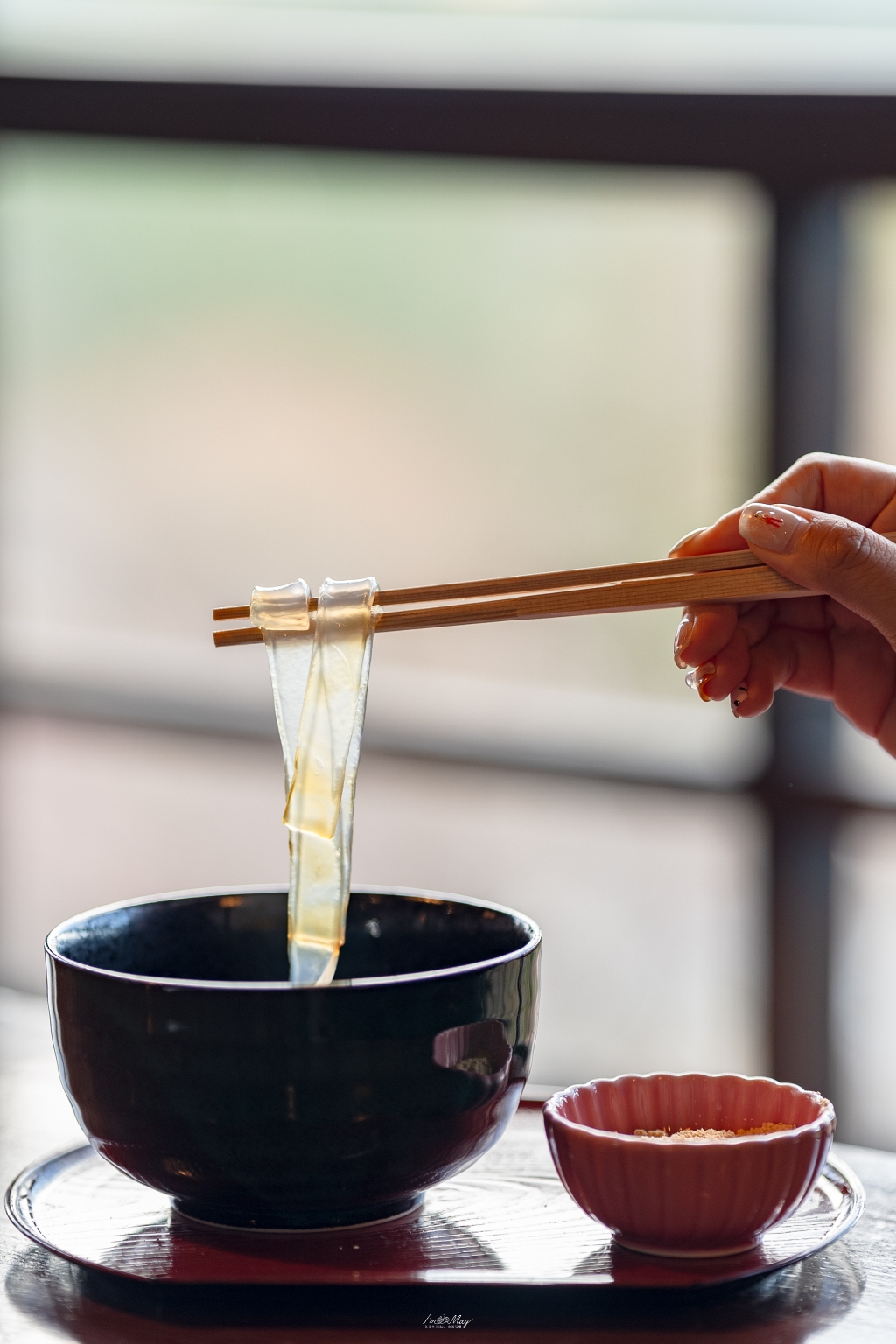 奈良美食推薦 | 傳承百年的吉野山風味體驗 : 柿の葉壽司 やっこ，品味柿葉壽司的經典魅力 @偽日本人May．食遊玩樂