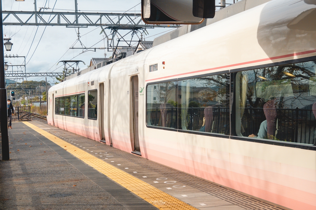 關西鐵道旅行 | 乘坐近鐵電車「Sakura Liner」暢遊飛鳥地區的秋日風情，夢幻粉嫩車身與舒適車廂的優雅旅程 @偽日本人May．食遊玩樂