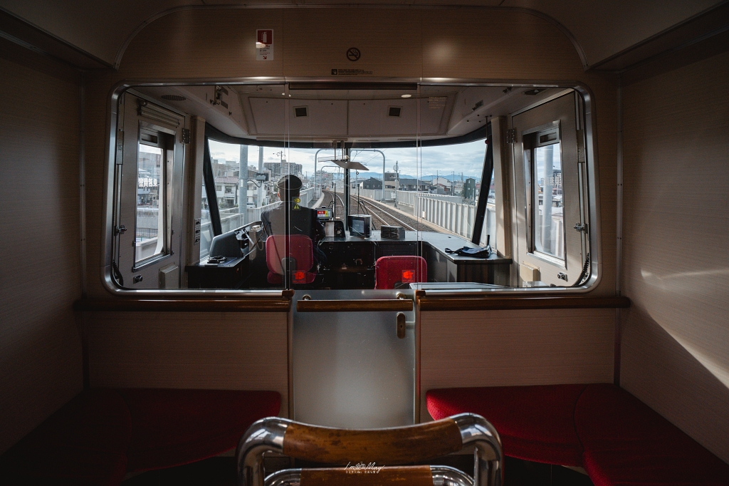 關西鐵道旅行 | 乘坐近鐵電車「Sakura Liner」暢遊飛鳥地區的秋日風情，夢幻粉嫩車身與舒適車廂的優雅旅程 @偽日本人May．食遊玩樂