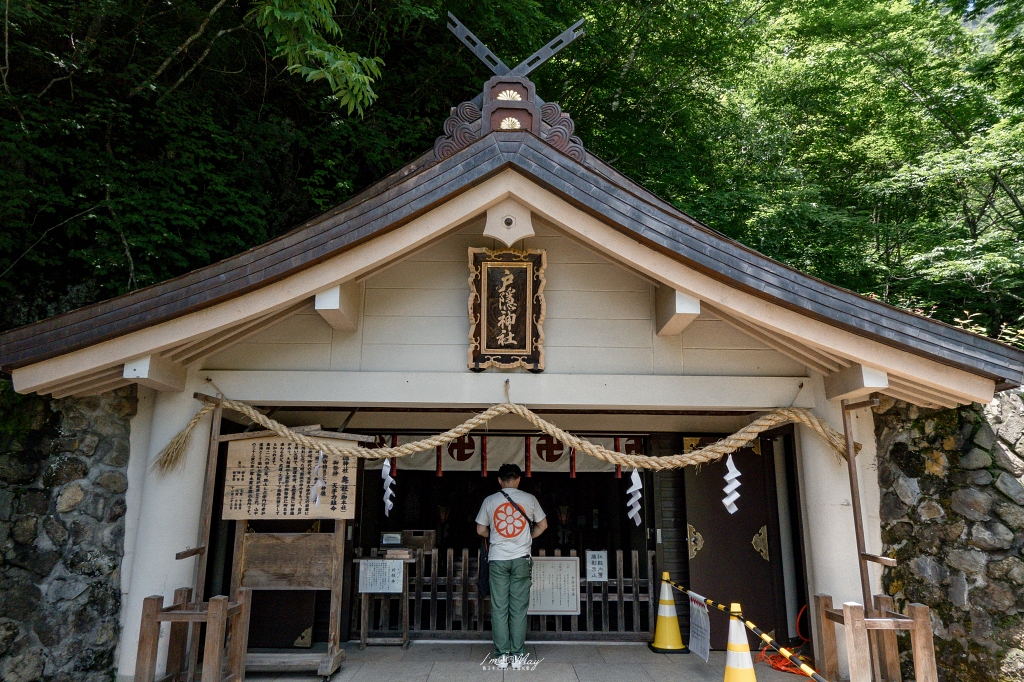夏天走進日本深山神域！【長野戶隱神社五社巡禮】夏季一日順走實錄｜奧社杉林美景、御朱印帳推薦、交通與步行時間分享！輕鬆走法不藏私 @偽日本人May．食遊玩樂