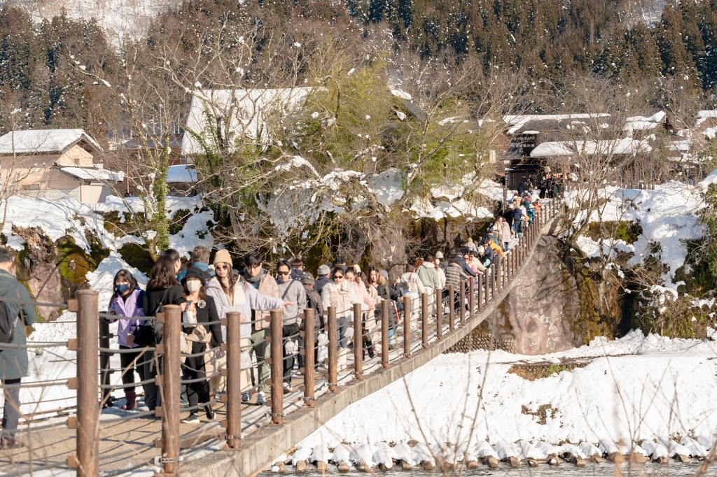 冬季白川鄉攝影全攻略｜非點燈日也能拍出藍調夜景與合掌村經典構圖｜岐阜攝影行程紀錄 @偽日本人May．食遊玩樂