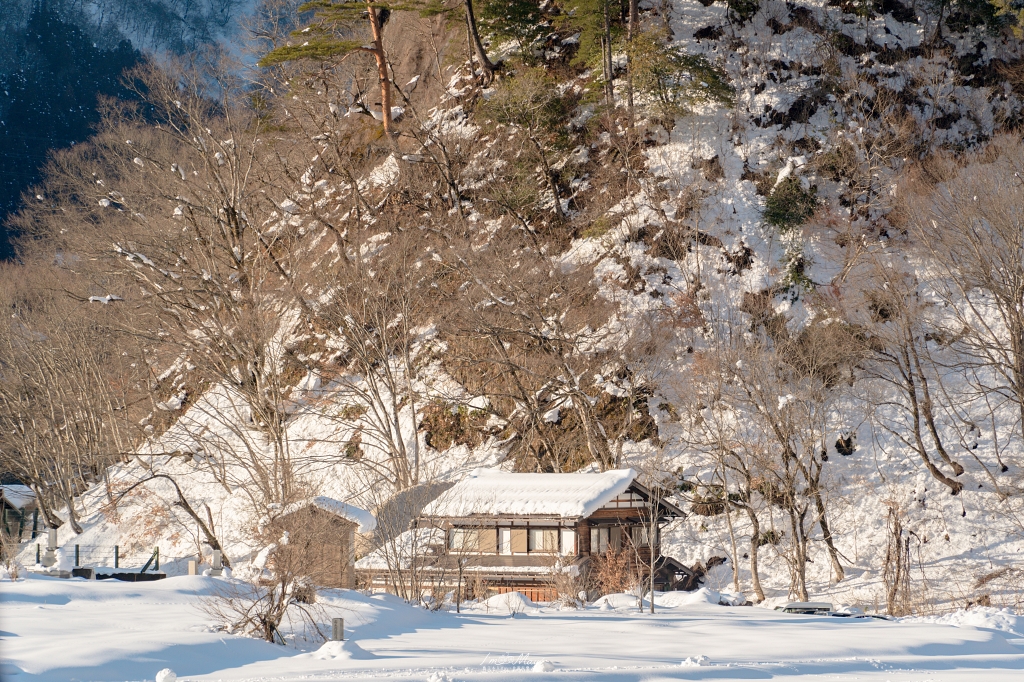 冬季白川鄉攝影全攻略｜非點燈日也能拍出藍調夜景與合掌村經典構圖｜岐阜攝影行程紀錄 @偽日本人May．食遊玩樂