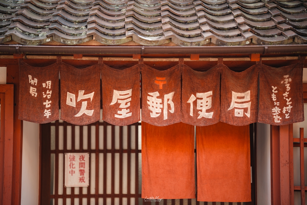 岡山攝影記錄 | 吹屋景點散策 : 一場紅色晨光裡的攝影散策，紅磚街道、百年小學與山中神社的光影旅程 @偽日本人May．食遊玩樂