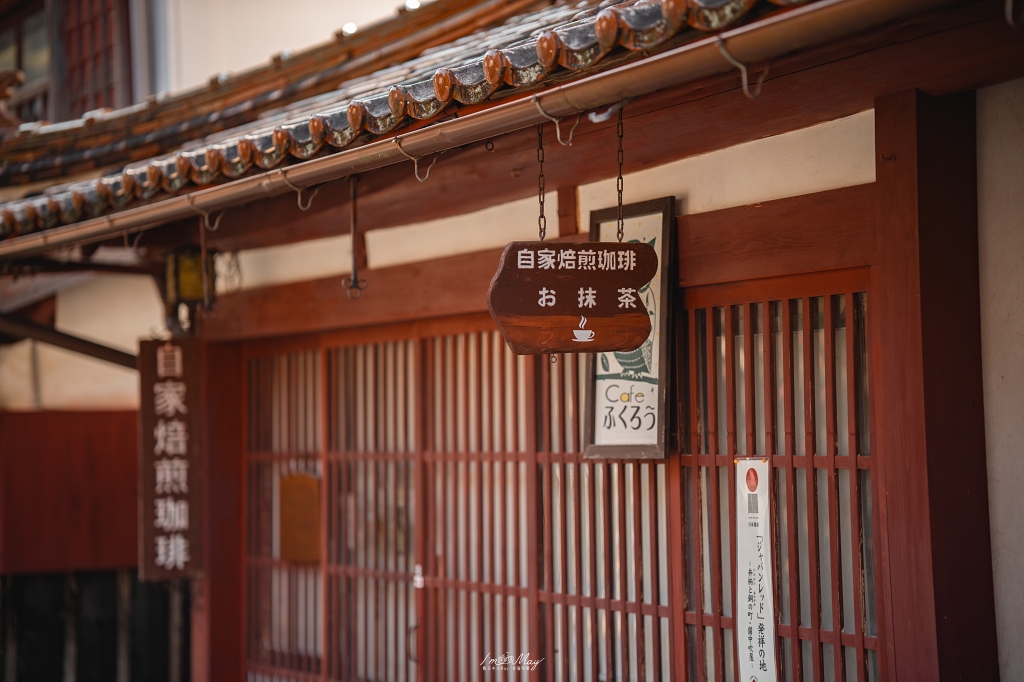 岡山攝影記錄 | 吹屋景點散策 : 一場紅色晨光裡的攝影散策，紅磚街道、百年小學與山中神社的光影旅程 @偽日本人May．食遊玩樂