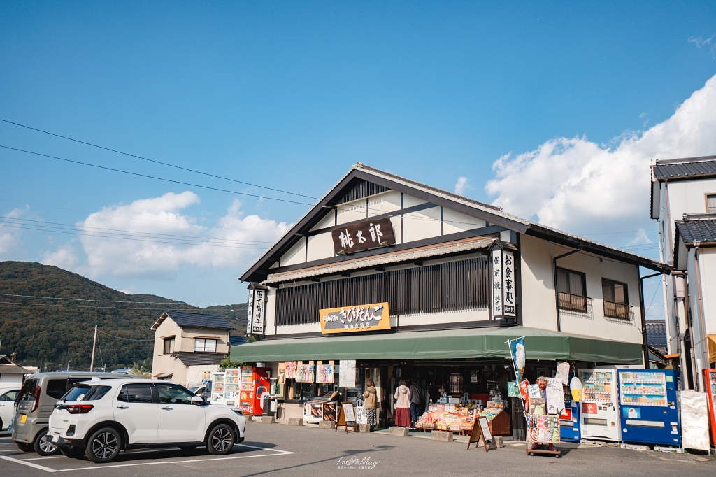 岡山攝影記錄｜吉備津神社秋日銀杏散策：金黃落葉、靜謐迴廊與一場溫柔的人情邂逅 @偽日本人May．食遊玩樂