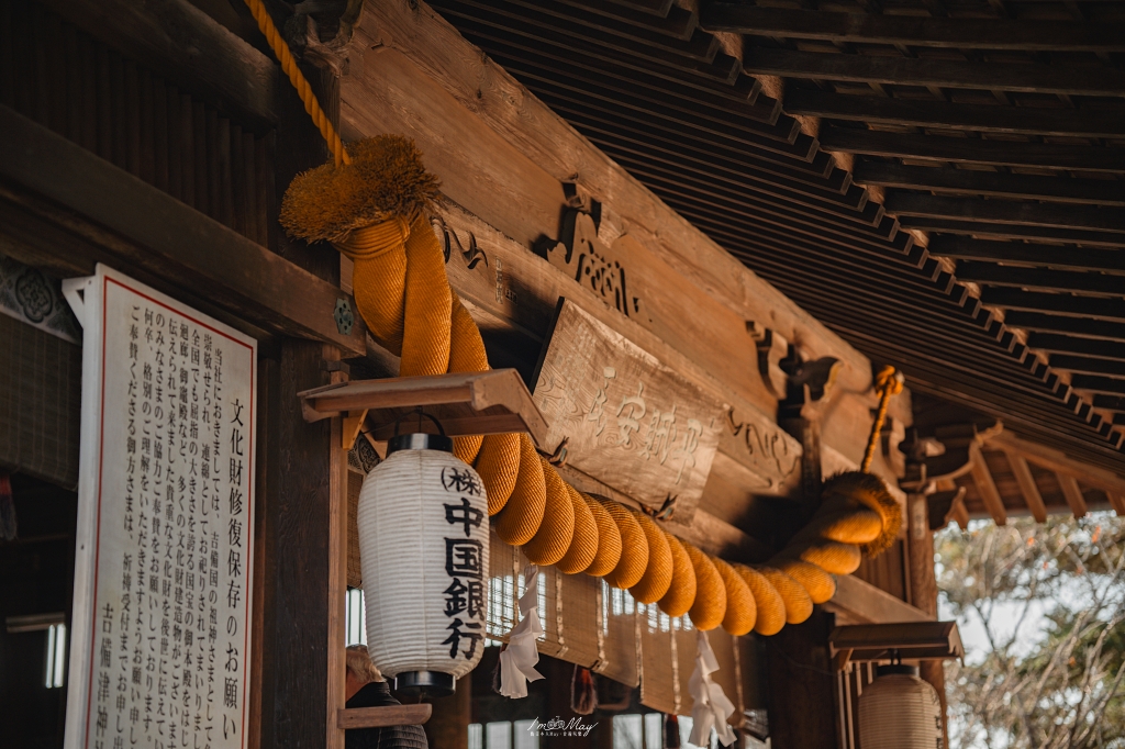 岡山攝影記錄｜吉備津神社秋日銀杏散策：金黃落葉、靜謐迴廊與一場溫柔的人情邂逅 @偽日本人May．食遊玩樂
