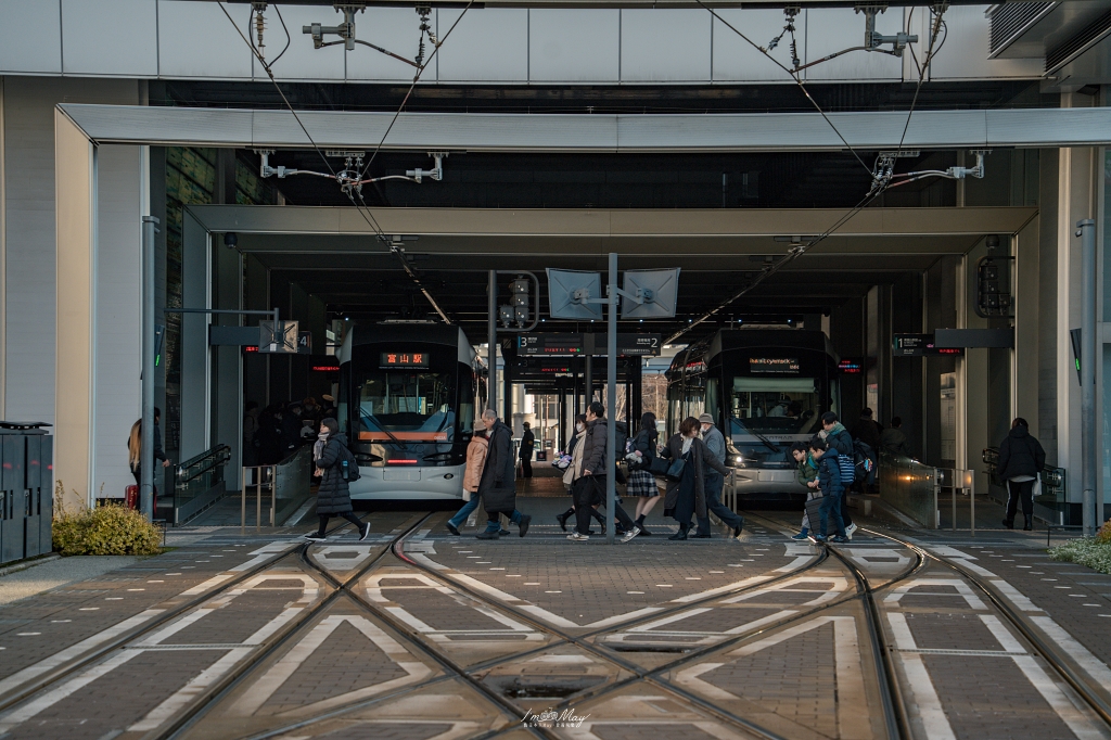 【富山美食推薦】一出車站就能大啖新鮮壽司！？《すし玉富山車站店》：富山灣的味道在這裡迴轉！ @偽日本人May．食遊玩樂