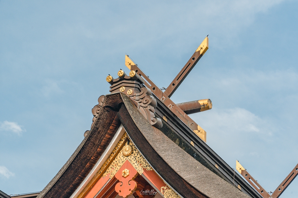 岡山攝影記錄｜吉備津神社秋日銀杏散策：金黃落葉、靜謐迴廊與一場溫柔的人情邂逅 @偽日本人May．食遊玩樂