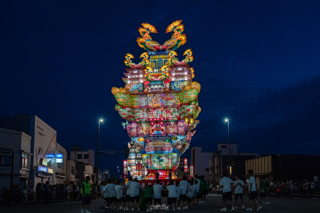 【能代七夕天空不夜城】錯過就要再等一年！兩天限定的全日本最高燈籠，震撼東北夏夜，不是東北六大祭也超值得｜東北夏日祭典記實 @偽日本人May．食遊玩樂