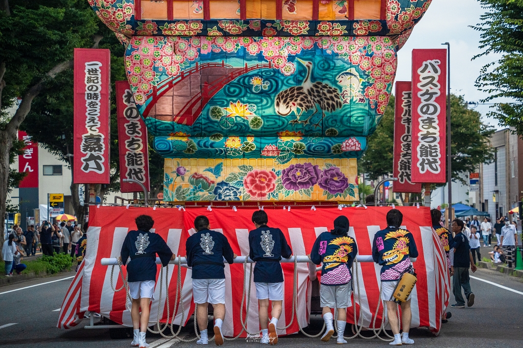 【能代七夕天空不夜城】錯過就要再等一年！兩天限定的全日本最高燈籠，震撼東北夏夜，不是東北六大祭也超值得｜東北夏日祭典記實 @偽日本人May．食遊玩樂