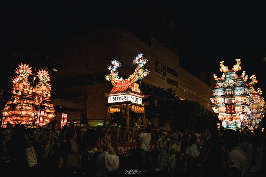 【能代七夕天空不夜城】錯過就要再等一年！兩天限定的全日本最高燈籠，震撼東北夏夜，不是東北六大祭也超值得｜東北夏日祭典記實 @偽日本人May．食遊玩樂