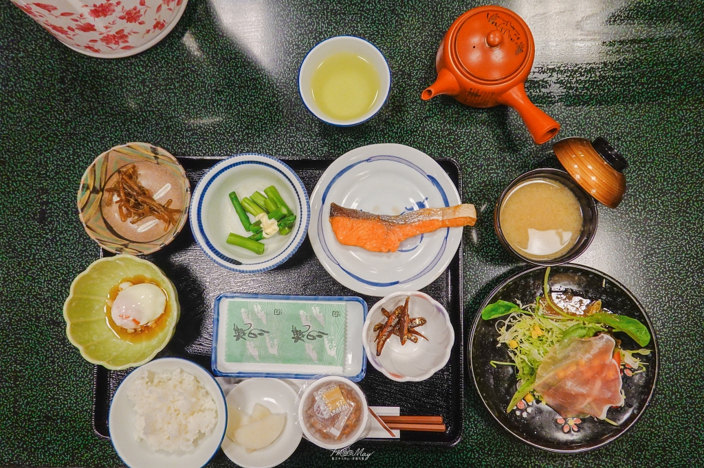 【福島住宿推薦】紅牛發源地的溫泉老宿｜只見線攝影首選！會津柳津「內田屋旅館」就在圓藏寺入口旁 @偽日本人May．食遊玩樂