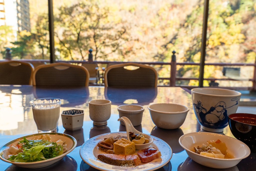 福島溫泉推薦｜蘆之牧溫泉大川莊：住進《鬼滅之刃》無限城！三層露天風呂、三味線表演太夢幻了！ @偽日本人May．食遊玩樂