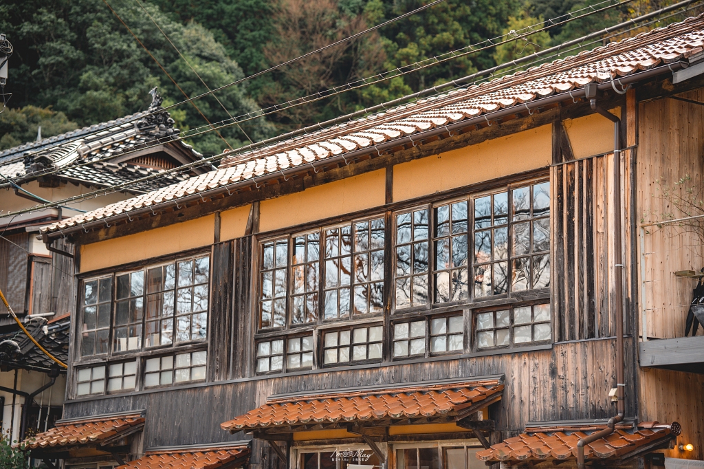 紅葉相伴的長門湯本溫泉午餐｜「瓦そば柳屋」用一片瓦承載整個山口的秋日香氣與風景 @偽日本人May．食遊玩樂