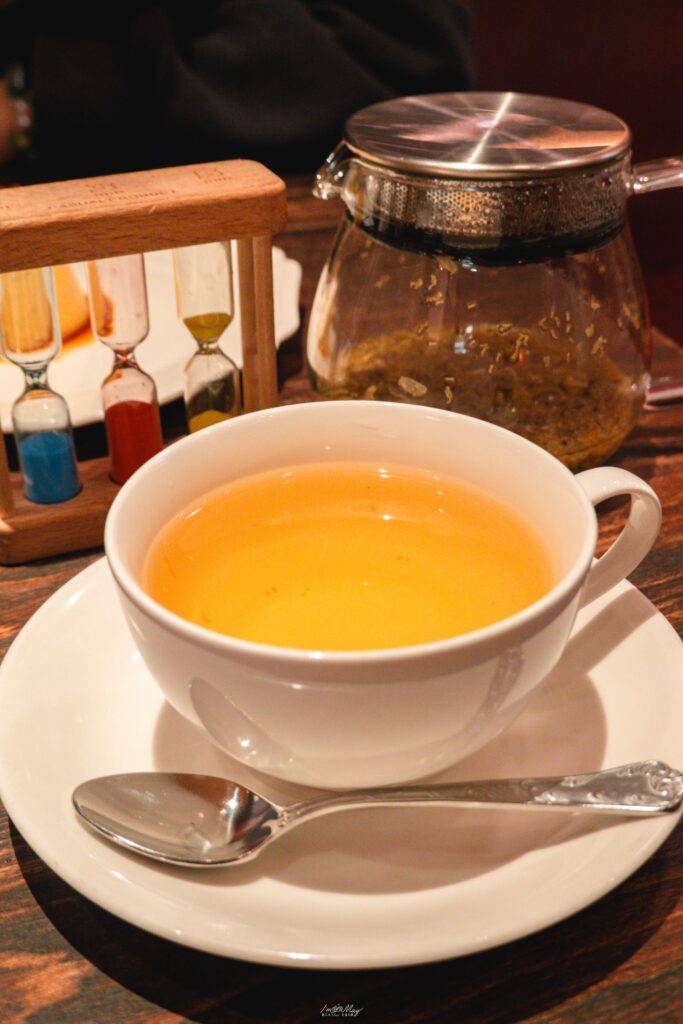 京都車站美食｜東洋亭漢堡排必吃推薦：整顆蕃茄沙拉、酥炸大蝦的百年洋食 @偽日本人May．食遊玩樂