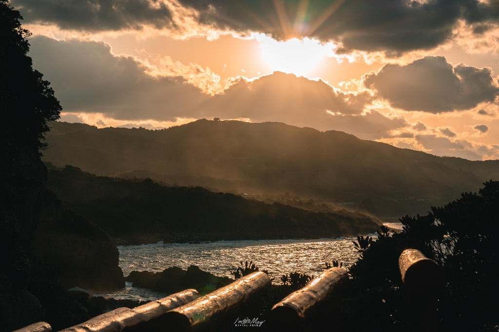 山口攝影記錄｜午後的元乃隅稻成神社，紅鳥居與夕陽海風的浪漫散步 @偽日本人May．食遊玩樂