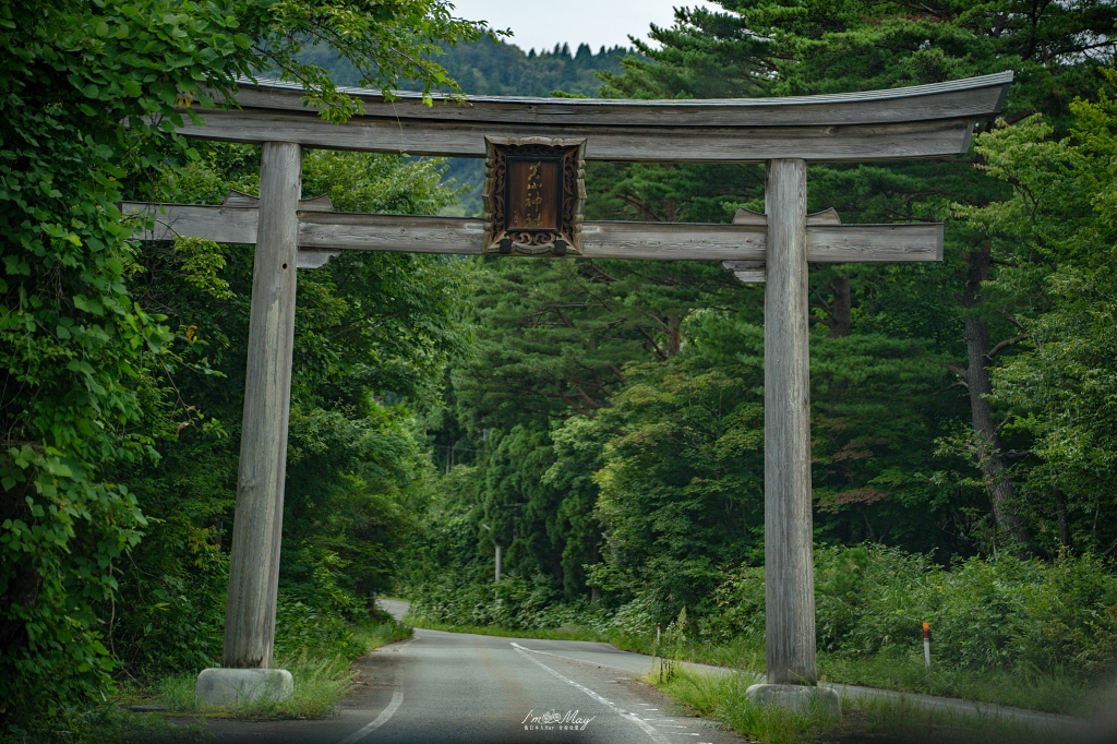 秋田旅行提案｜男鹿半島半日遊也能深度玩：真山神社淨心之旅 × 金黃稻浪治癒系風 × 在地美食與偽鐵道女子的旅程 @偽日本人May．食遊玩樂