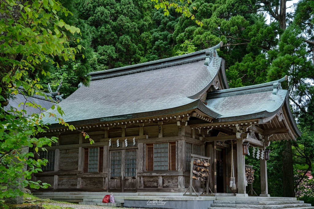 秋田旅行提案｜男鹿半島半日遊也能深度玩：真山神社淨心之旅 × 金黃稻浪治癒系風 × 在地美食與偽鐵道女子的旅程 @偽日本人May．食遊玩樂