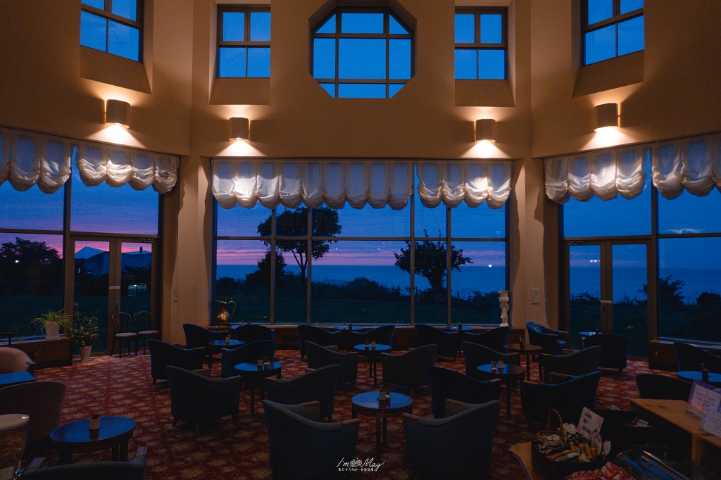 青森住宿推薦 | 鰺ヶ沢 Hotel Grand Mer 山海莊 : 酒水自助餐喝到飽！絕美日本海夕陽與神祕化石溫泉 @偽日本人May．食遊玩樂