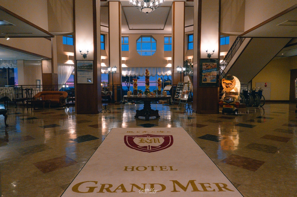 青森住宿推薦 | 鰺ヶ沢 Hotel Grand Mer 山海莊 : 酒水自助餐喝到飽！絕美日本海夕陽與神祕化石溫泉 @偽日本人May．食遊玩樂