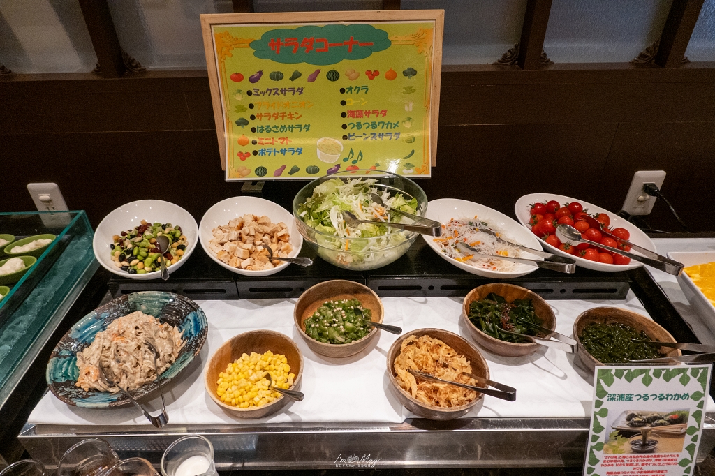 青森住宿推薦 | 鰺ヶ沢 Hotel Grand Mer 山海莊 : 酒水自助餐喝到飽！絕美日本海夕陽與神祕化石溫泉 @偽日本人May．食遊玩樂
