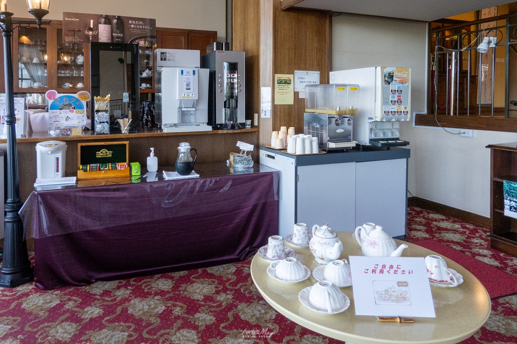 青森住宿推薦 | 鰺ヶ沢 Hotel Grand Mer 山海莊 : 酒水自助餐喝到飽！絕美日本海夕陽與神祕化石溫泉 @偽日本人May．食遊玩樂