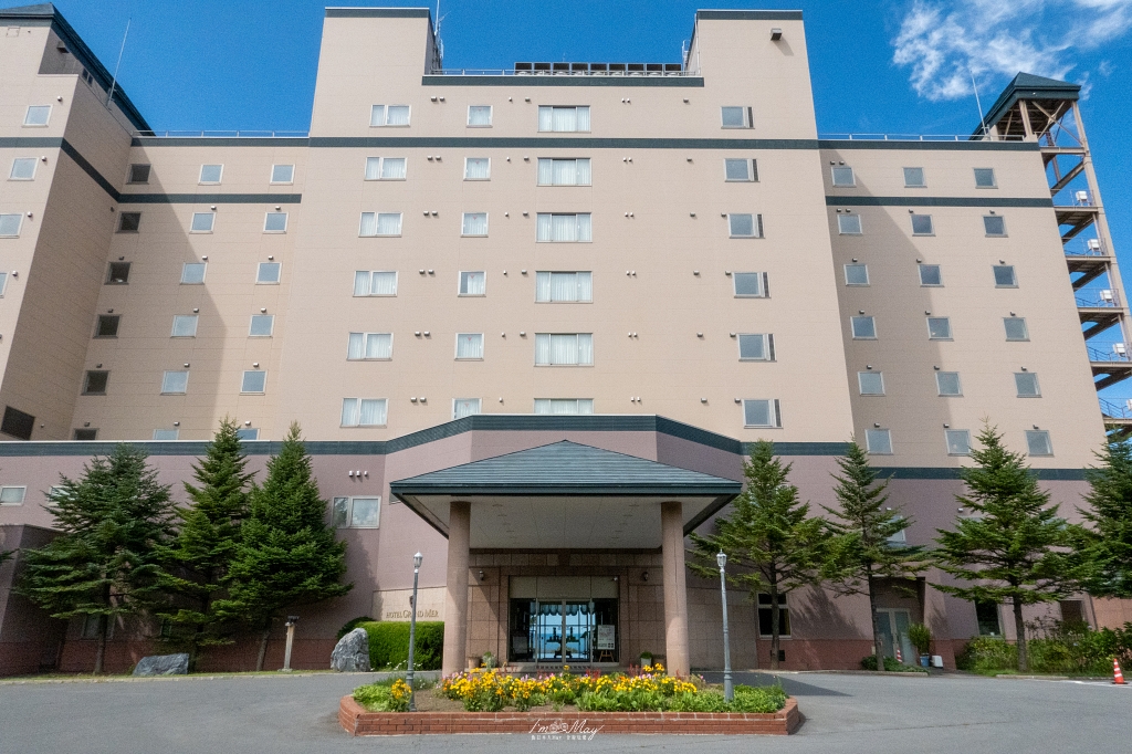 青森住宿推薦 | 鰺ヶ沢 Hotel Grand Mer 山海莊 : 酒水自助餐喝到飽！絕美日本海夕陽與神祕化石溫泉 @偽日本人May．食遊玩樂