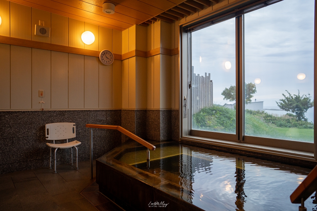青森住宿推薦 | 鰺ヶ沢 Hotel Grand Mer 山海莊 : 酒水自助餐喝到飽！絕美日本海夕陽與神祕化石溫泉 @偽日本人May．食遊玩樂