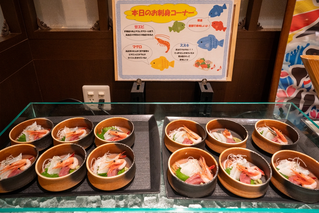 青森住宿推薦 | 鰺ヶ沢 Hotel Grand Mer 山海莊 : 酒水自助餐喝到飽！絕美日本海夕陽與神祕化石溫泉 @偽日本人May．食遊玩樂