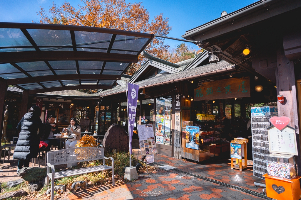 栃木旅攝記錄 | 日光奧座敷：龍頭瀑布 (Ryuzu Falls)。捕捉龍頭下的溪流絕景，深秋楓紅行程小插曲，意外換來最美畫面 @偽日本人May．食遊玩樂
