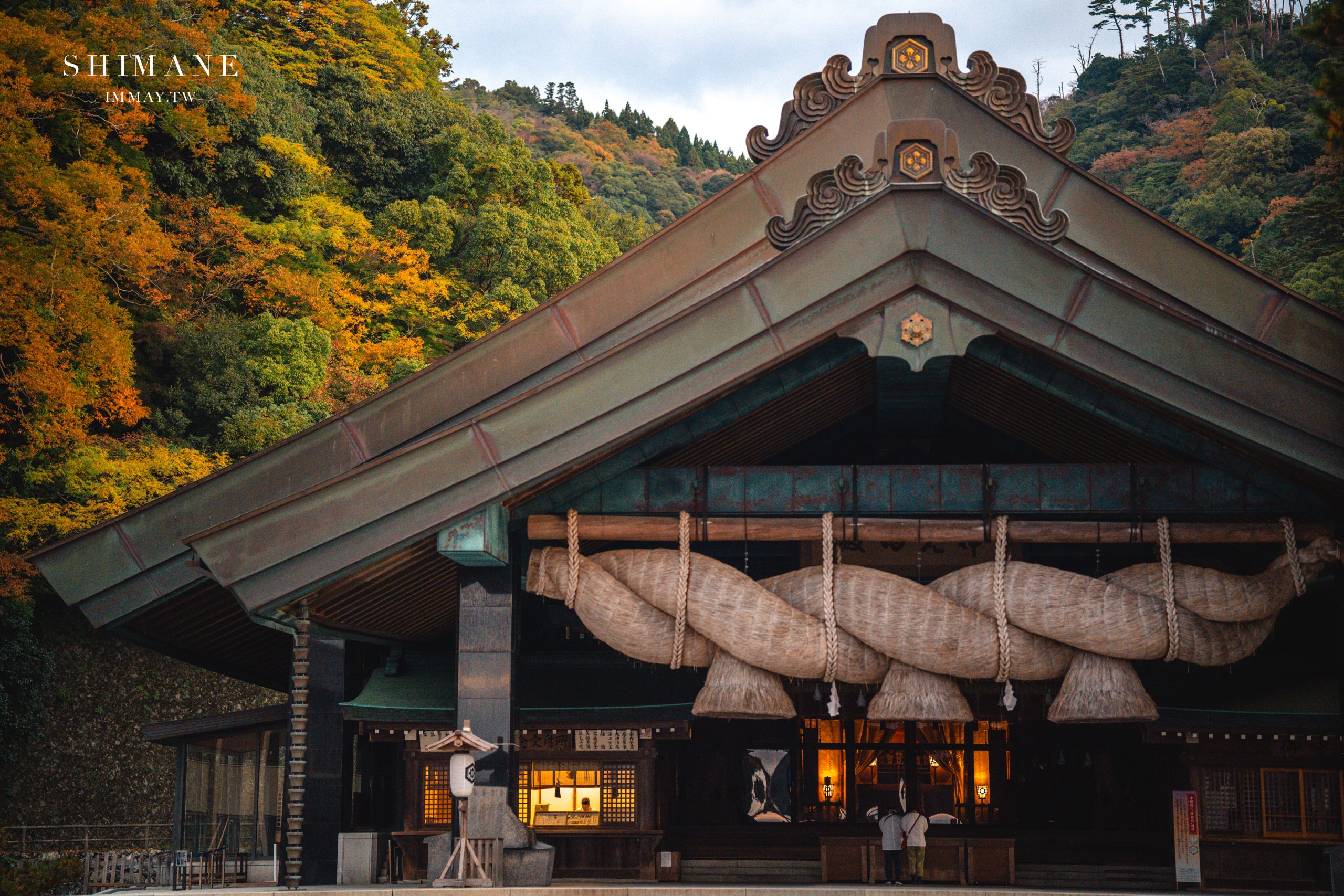 飛行記錄 |  台灣<-->沖繩 (中華航空)。去程經務艙價格搭商務艙座位/回程商務艙升等頭等艙+桃機/那霸機場貴賓室體驗 @偽日本人May．食遊玩樂