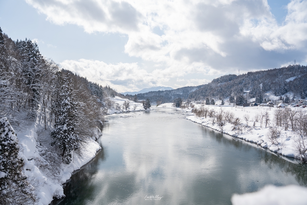 【日本鐵道攝影】尋找雪國的另一種純粹：JR 飯山線，捕捉千曲川畔的寂靜光影 @偽日本人May．食遊玩樂