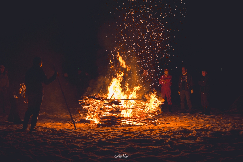 追尋雪國火光！秋田冬日雙祭典記錄：生剝鬼柴燈祭、角館火振祭 3 天 2 夜深度之旅，與 JR 東日本、創造旅遊走進森吉山樹冰的魔幻雪景 @偽日本人May．食遊玩樂