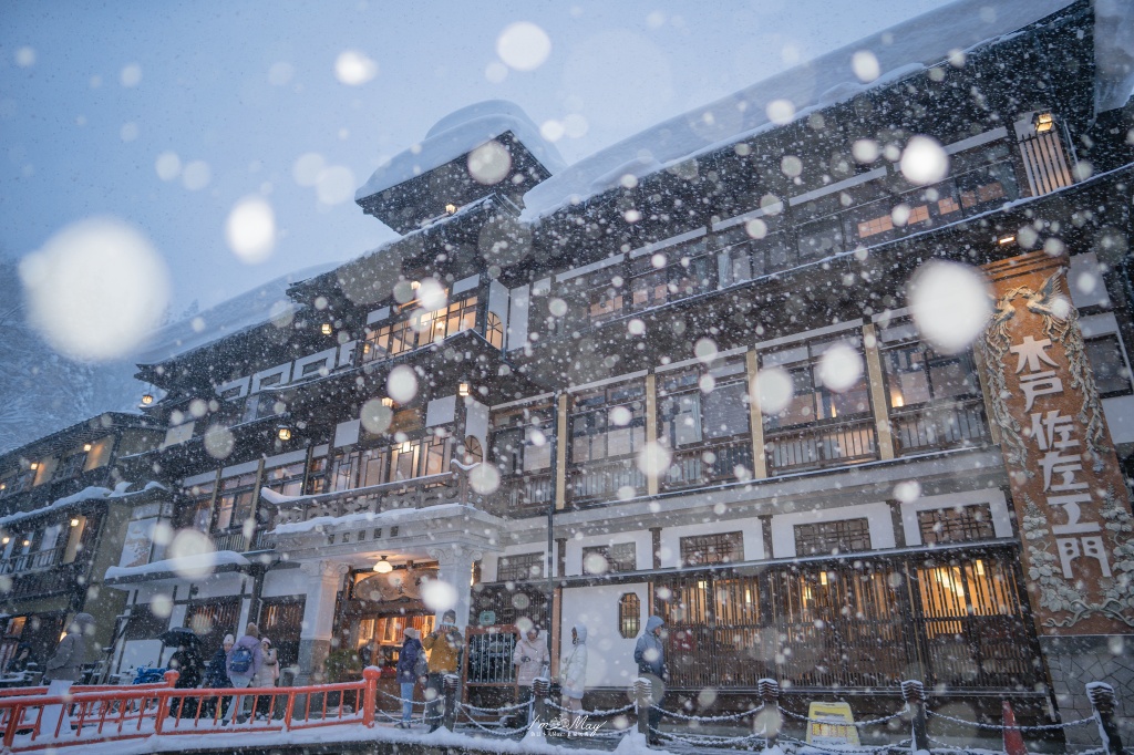 銀山溫泉攝影記錄 | 走進大正浪漫的銀白夢境：從魔幻藍調到寂靜清晨，我的雪國絕景紀錄 @偽日本人May．食遊玩樂