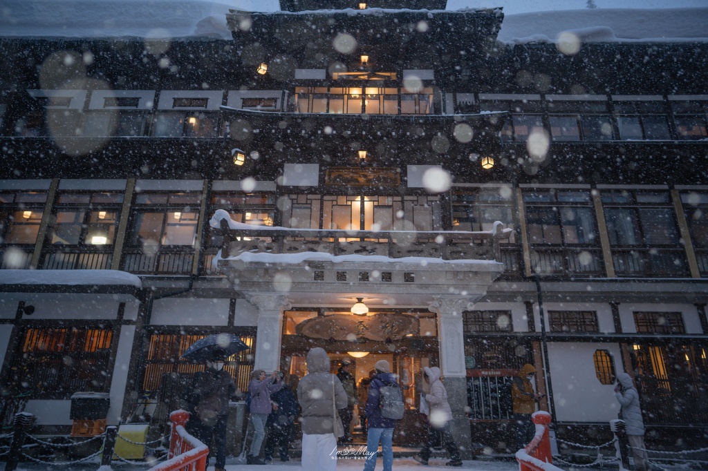 銀山溫泉攝影記錄 | 走進大正浪漫的銀白夢境：從魔幻藍調到寂靜清晨，我的雪國絕景紀錄 @偽日本人May．食遊玩樂