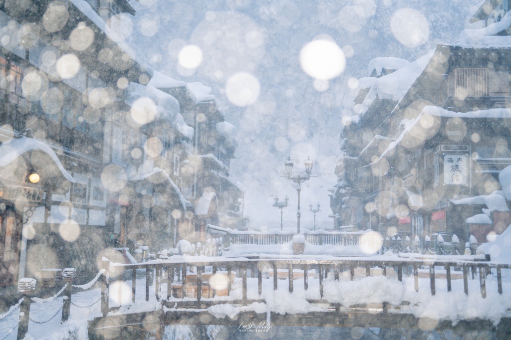 銀山溫泉攝影記錄 | 走進大正浪漫的銀白夢境:從魔幻藍調到寂靜清晨,我的雪國絕景紀錄 @偽日本人May.食遊玩樂 銀山溫泉攝影記錄 | 走進大正浪漫的銀白夢境:從魔幻藍調到寂靜清晨,我的雪國絕景紀錄 @偽日本人May.食遊玩樂