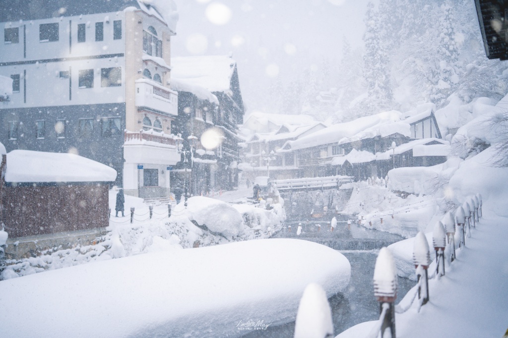 銀山溫泉攝影記錄 | 走進大正浪漫的銀白夢境：從魔幻藍調到寂靜清晨，我的雪國絕景紀錄 @偽日本人May．食遊玩樂