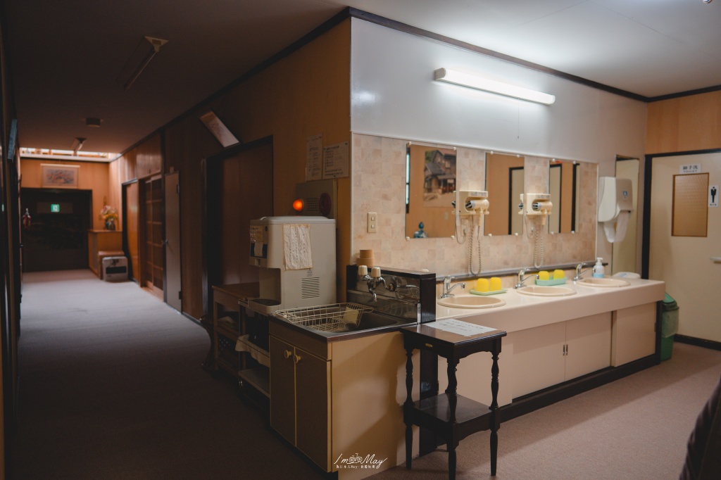 秋田住宿推薦 | 乳頭溫泉鄉：大釜溫泉，小資獨旅的首選，平價入住校舍改建的溫潤秘湯 @偽日本人May．食遊玩樂