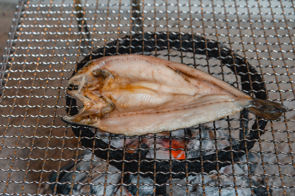秋田住宿推薦 | 乳頭溫泉鄉：鶴之湯別館「山之宿」，捕捉雪地藍調的完美接駁，在古民家裡獨享圍爐裏炭火料理、獨享免預約貸切風呂 @偽日本人May．食遊玩樂