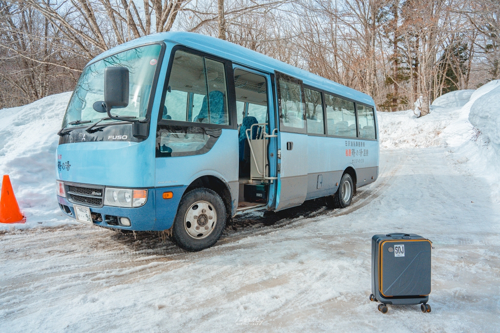 秋田住宿推薦 | 乳頭溫泉鄉：鶴之湯別館「山之宿」，捕捉雪地藍調的完美接駁，在古民家裡獨享圍爐裏炭火料理、獨享免預約貸切風呂 @偽日本人May．食遊玩樂