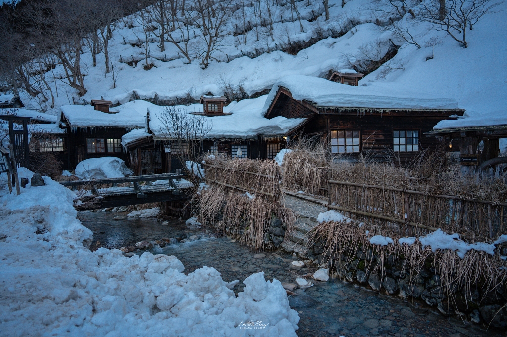 秋田住宿推薦 | 乳頭溫泉鄉：鶴之湯別館「山之宿」，捕捉雪地藍調的完美接駁，在古民家裡獨享圍爐裏炭火料理、獨享免預約貸切風呂 @偽日本人May．食遊玩樂