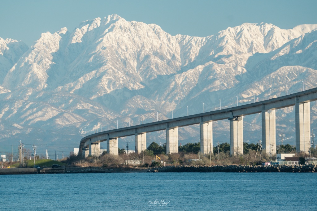 富山攝影記錄｜海王丸公園：捕捉「海上貴婦人」與立山連峰的共舞，新湊大橋下的冬日絕景 @偽日本人May．食遊玩樂
